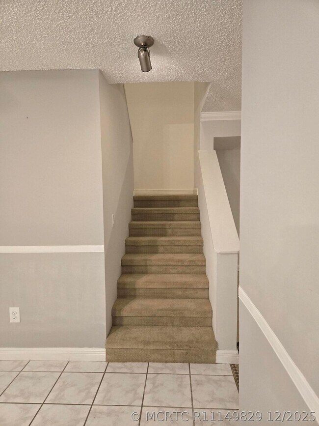 Building Photo - 4844 Alder Dr