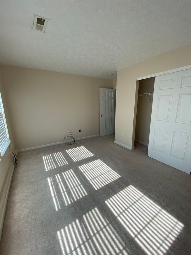 Building Photo - 4221 Dobbin Cir
