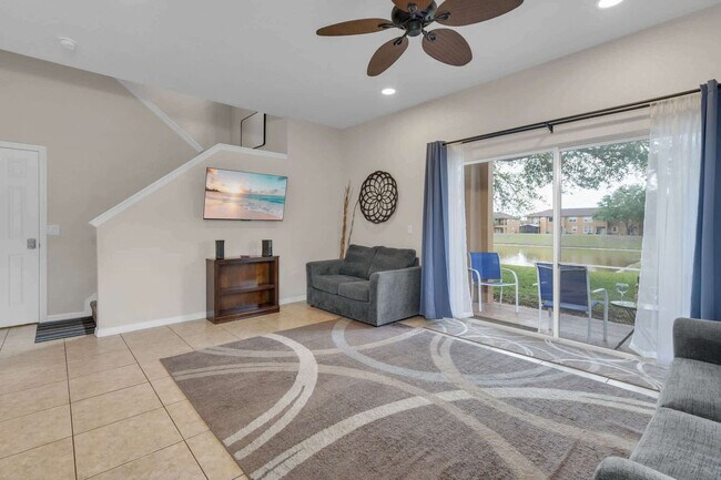 Building Photo - 557 Miramar Ave