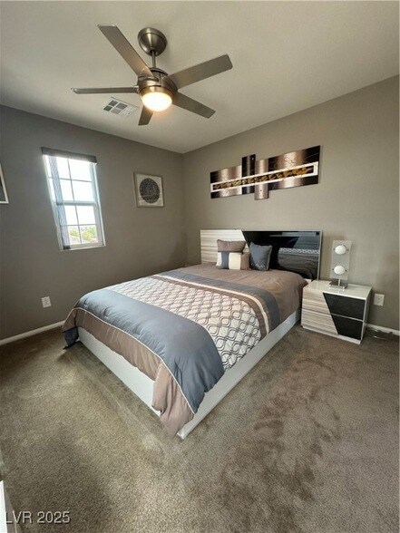 Building Photo - 745 Shiva St