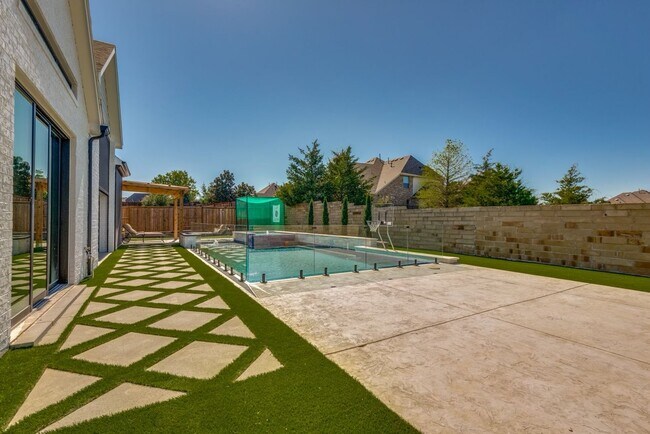 Building Photo - Exquisite Custom Home in the Highly Sought-After Windsong Ranch Community in Prosper!