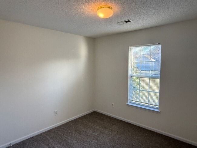 Building Photo - 12631 Cumberland Crest Dr