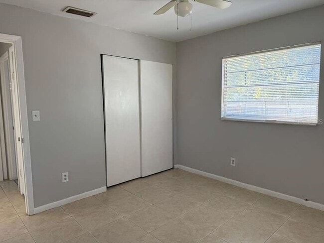 Building Photo - 5793 Oleander Dr