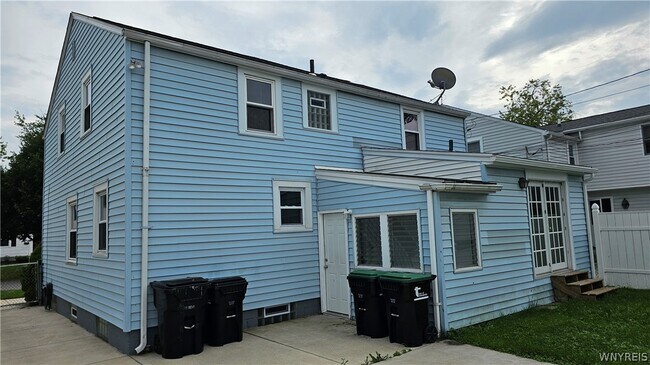 Building Photo - 107 Fowler Ave