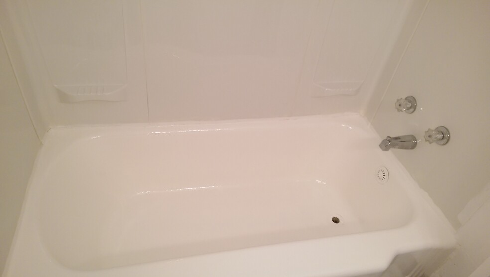 Bathroom - 6519 S Eberhart Ave