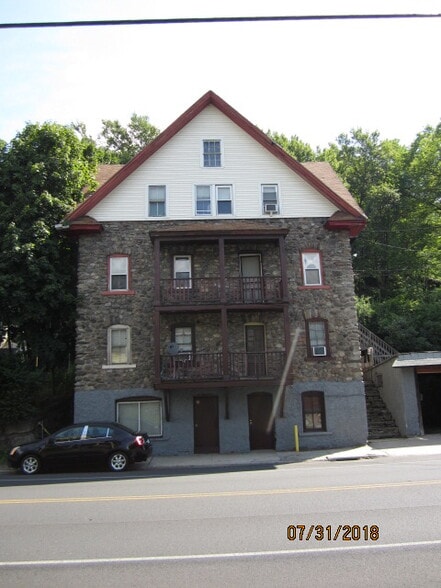 570 South Main Street - 570 S Main St