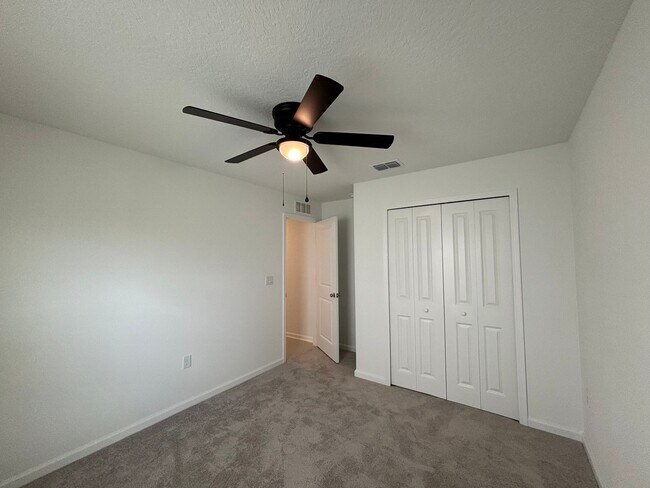 Building Photo - Beautiful Updated Home