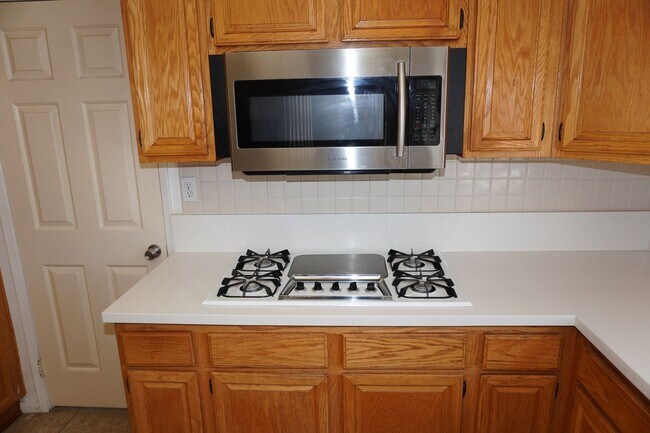 Building Photo - 25955 La Barca Rd