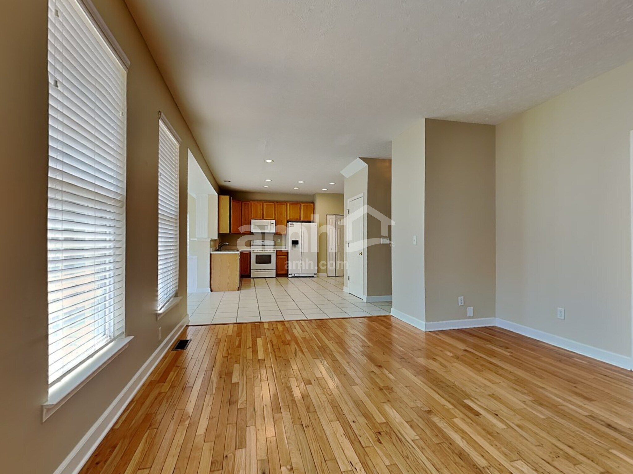 Building Photo - 251 Indian Pointe Dr