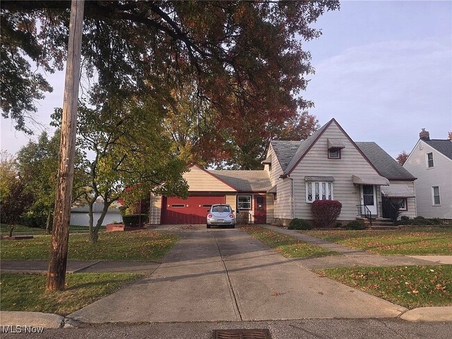Building Photo - 12701 Oakview Blvd