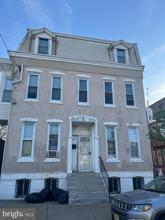 Building Photo - 2666 Bridge St