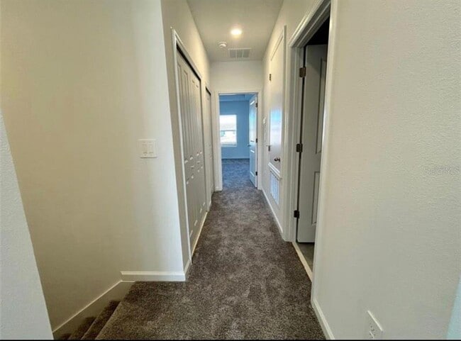 Building Photo - 3019 Chantilly Dr