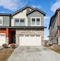 Building Photo - Luxury 4 bed Townhouse in Flying Horse wit...