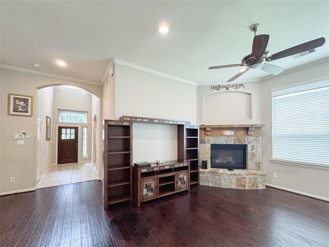 Building Photo - 4714 Western Brook Dr