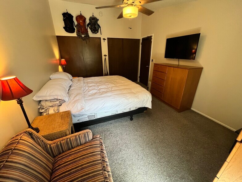 Building Photo - 1332 Millcreek Dr