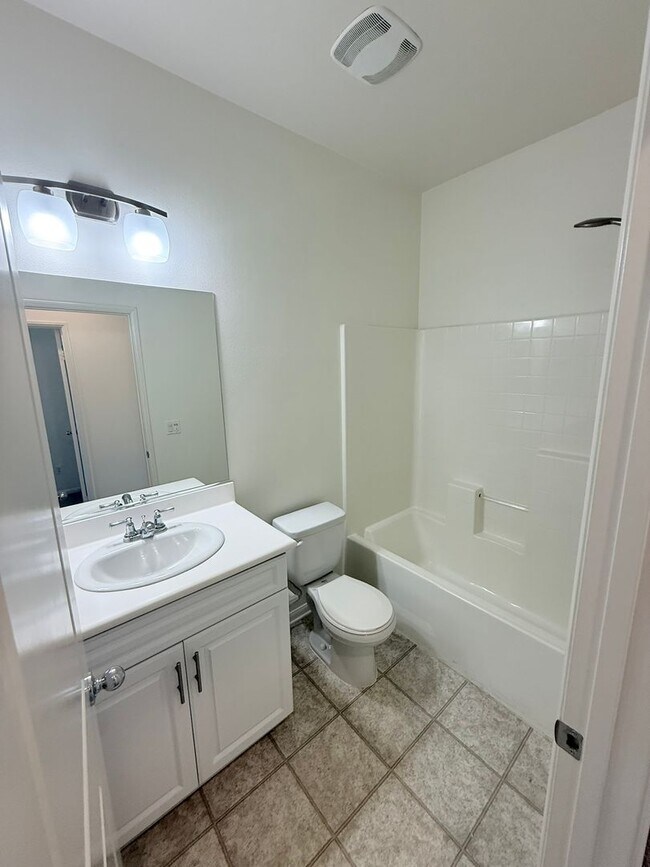Building Photo - Beautiful Lake San Marcos Home - Offered b...