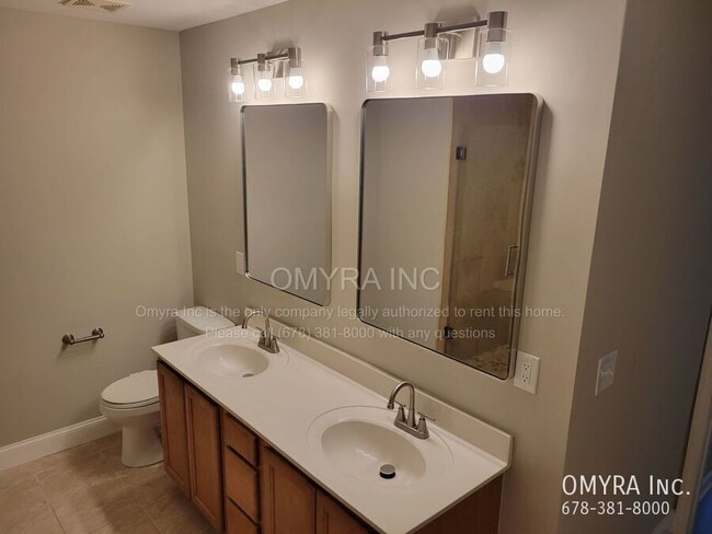 Building Photo - Gorgeous Home in Quiet Neighborhood with Swimming Pool in Fairburn!