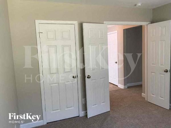 Building Photo - 1011 Bridleside Dr