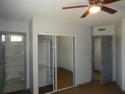 Building Photo - 3402 E Flower St