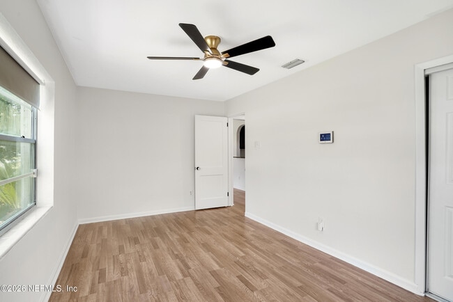 Building Photo - 5236 River Forest Dr