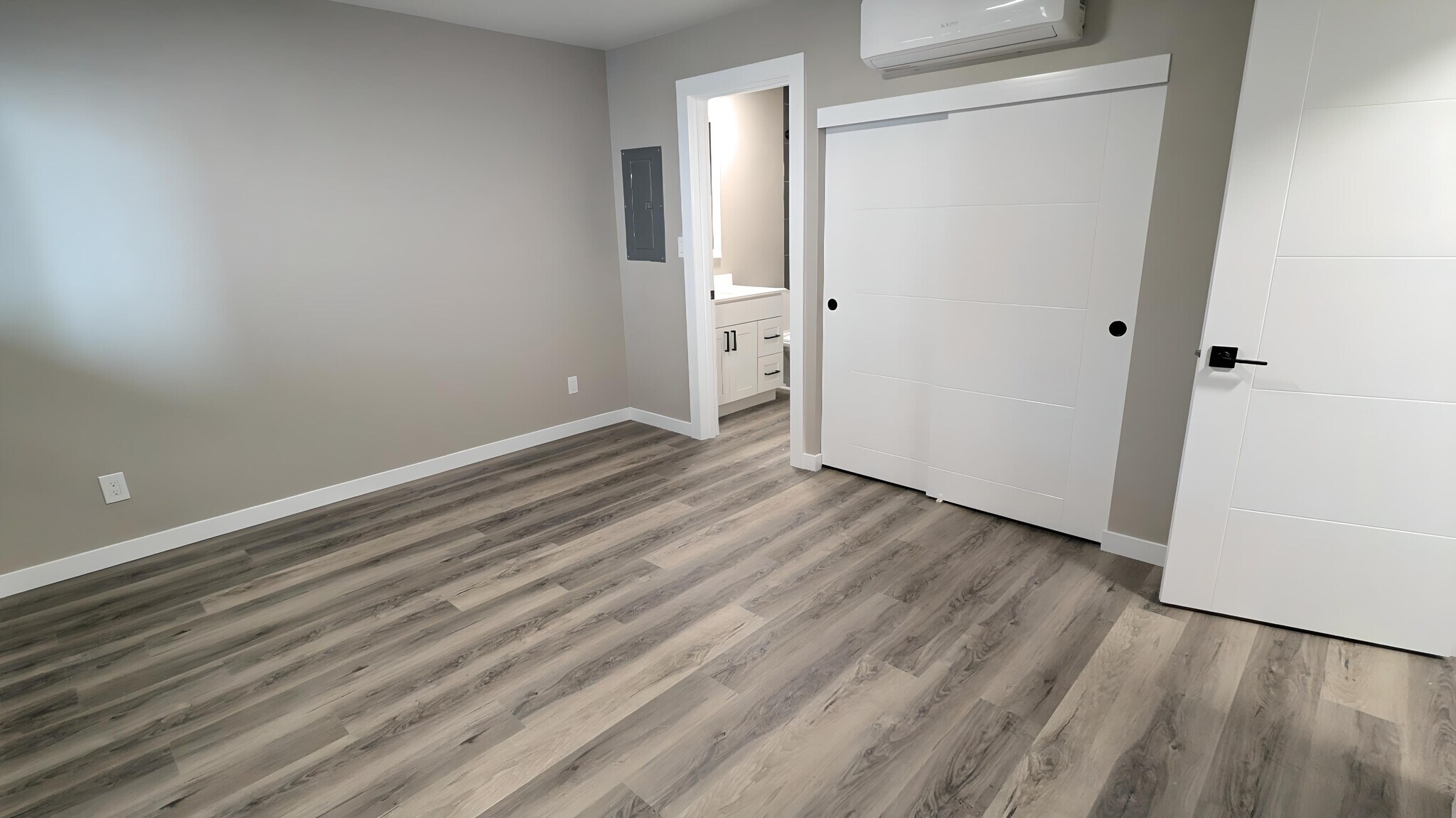 Building Photo - 8805 14TH AVE S APT 6