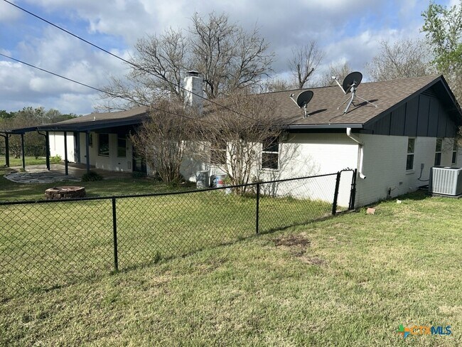 Building Photo - 2807 Brinegar Rd
