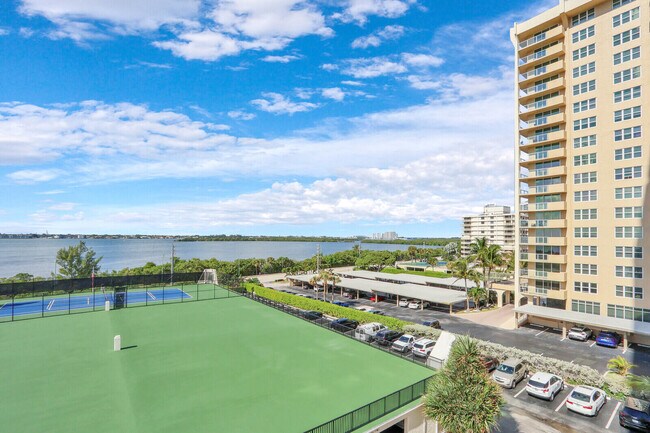 Building Photo - 5420 N Ocean Dr