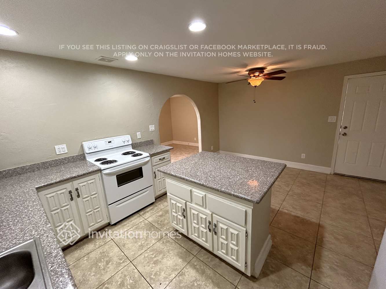 Building Photo - 15218 N 38th St