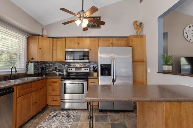 Building Photo - 7301 NW 73rd St