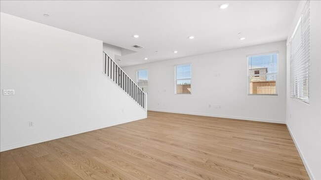 Building Photo - 1045 Lost Creek Ranch Dr