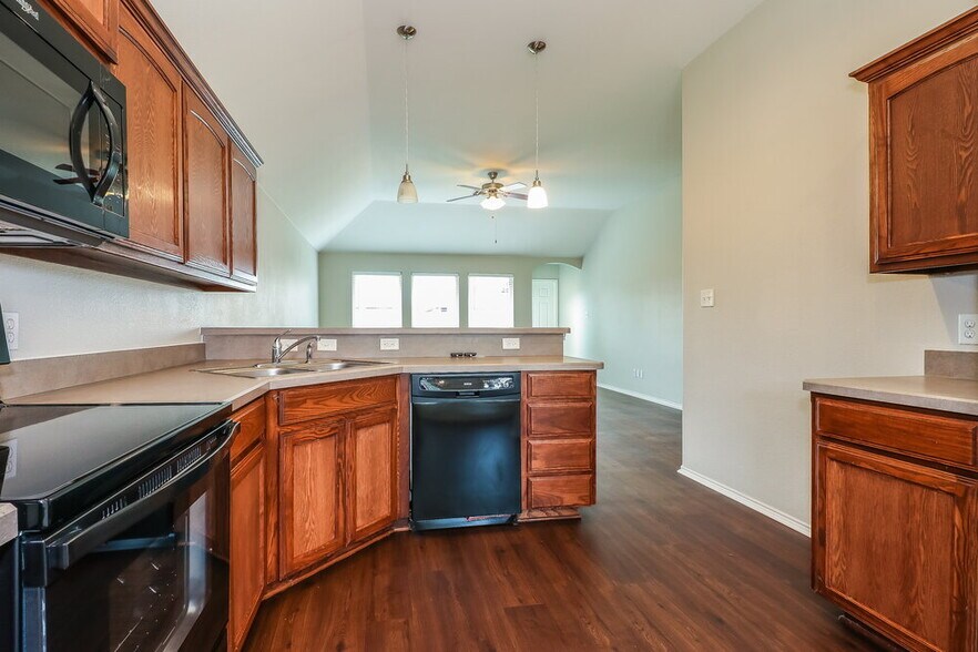 Building Photo - 11929 Long Stone Dr
