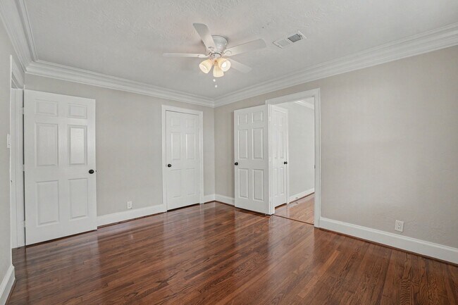 Building Photo - 2805 Rosewood St