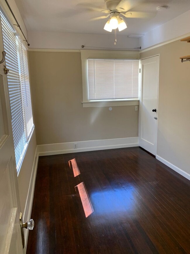Building Photo - Old World Charm in Cortez Hills!