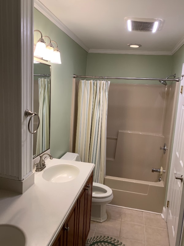 Building Photo - 147 E 3rd St