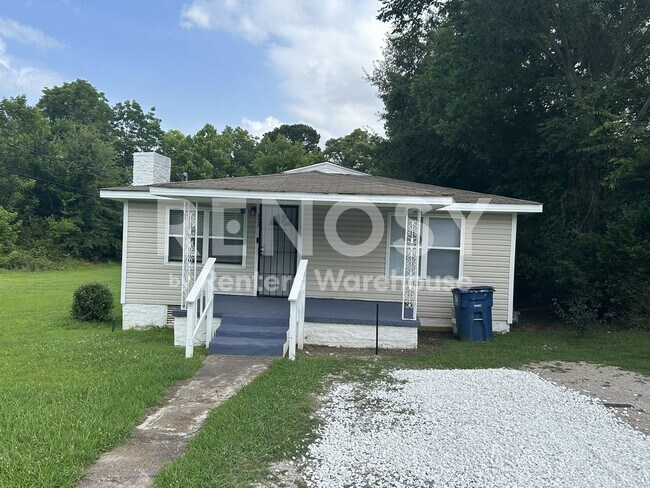 Building Photo - Charming 3 bedroom 1 bath home