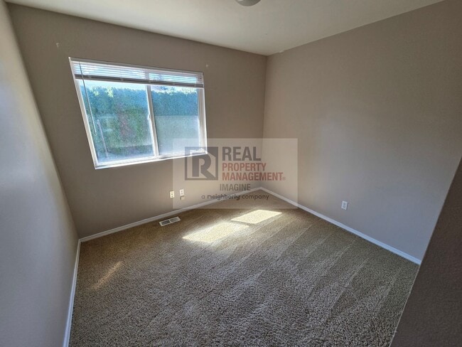 Building Photo - Check out this wonderful 3.0 bedroom, 2.0 ...