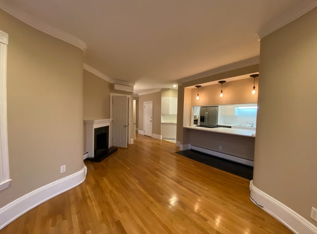 Building Photo - 105 Longwood Ave