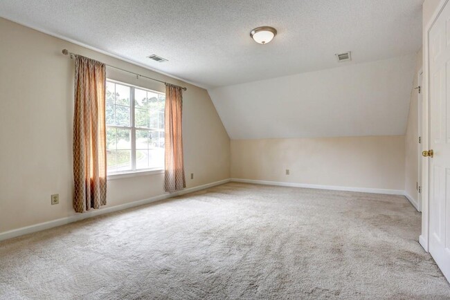 Building Photo - 5041 Anclote Dr