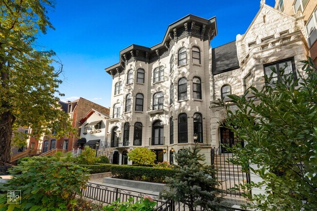 Primary Photo - 1526 W Monroe St