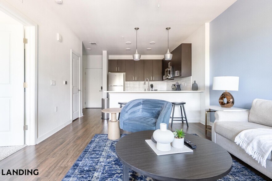 Building Photo - 1225 Utica Dr