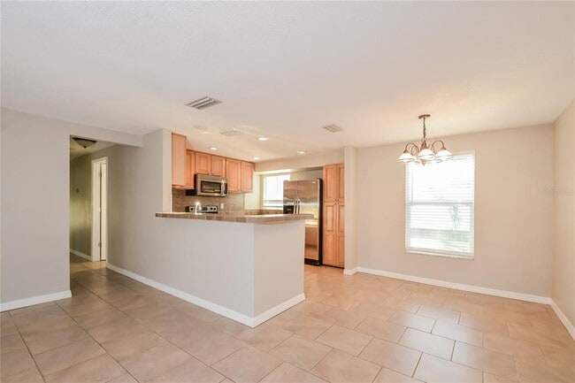 Building Photo - 4600 Sloan Ave