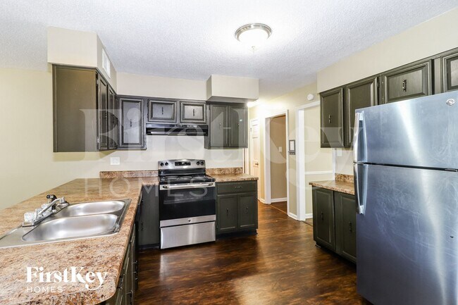 Building Photo - 114 Ericson Rd