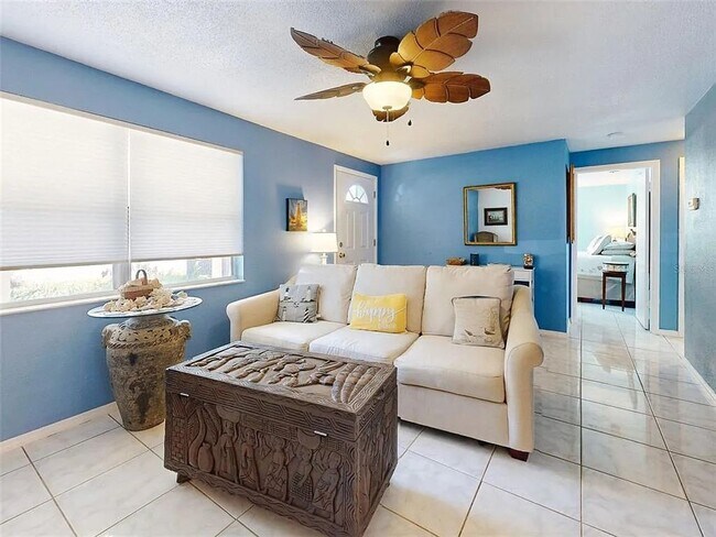 Building Photo - Charming 2-bedroom, 1-bath home