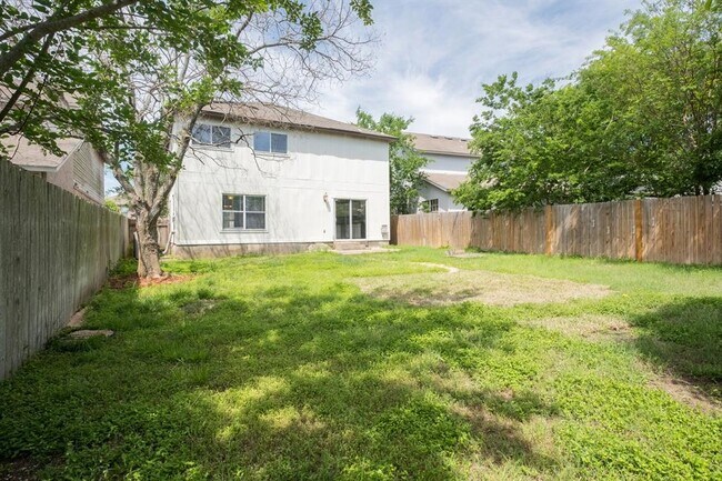 Building Photo - 2412 Byfield Dr