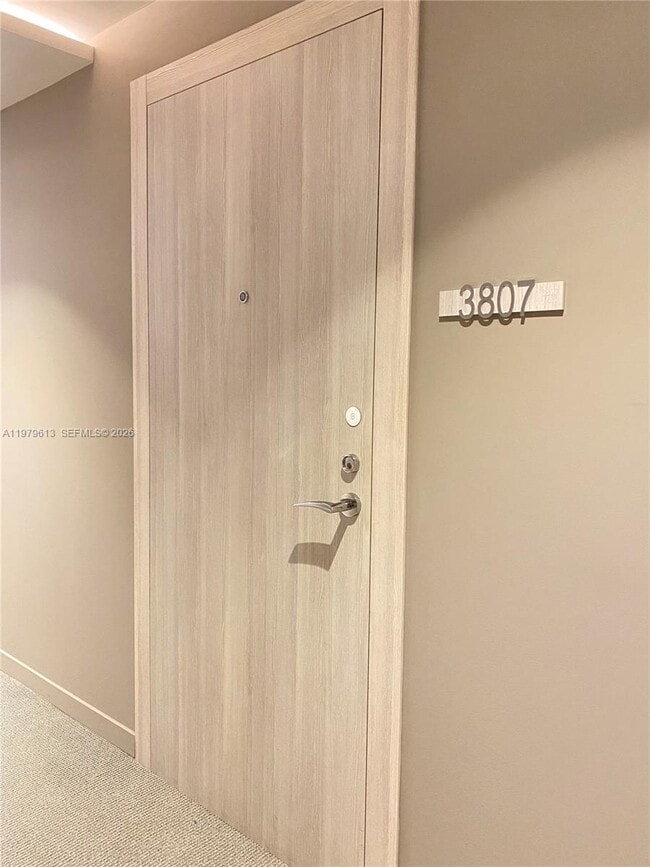 Building Photo - 1000 Brickell Plaza