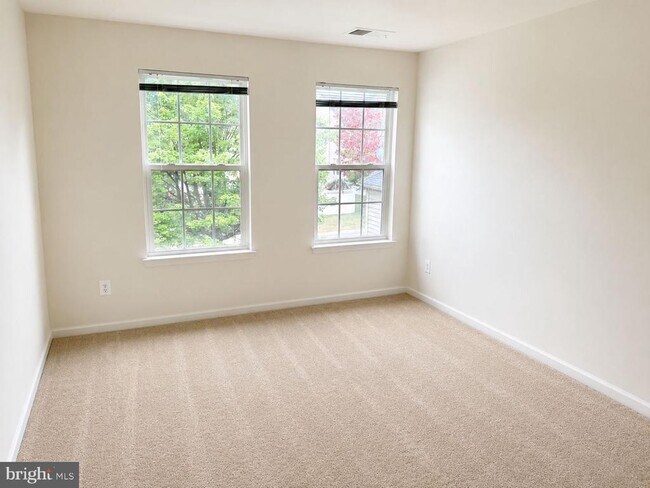 Building Photo - 12489 Pfitzner Ct