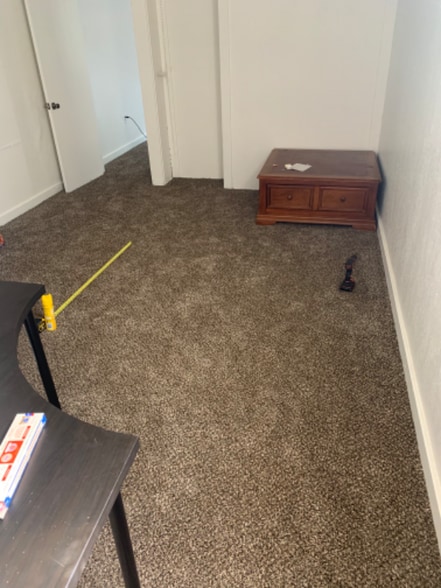 Building Photo - 1240 Southridge Dr