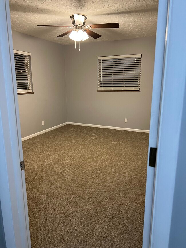 Master bedroom - 1606 Smith Rd