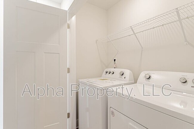 Building Photo - 302 Marston Ln