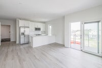Interior Photo - 34 Knight St
